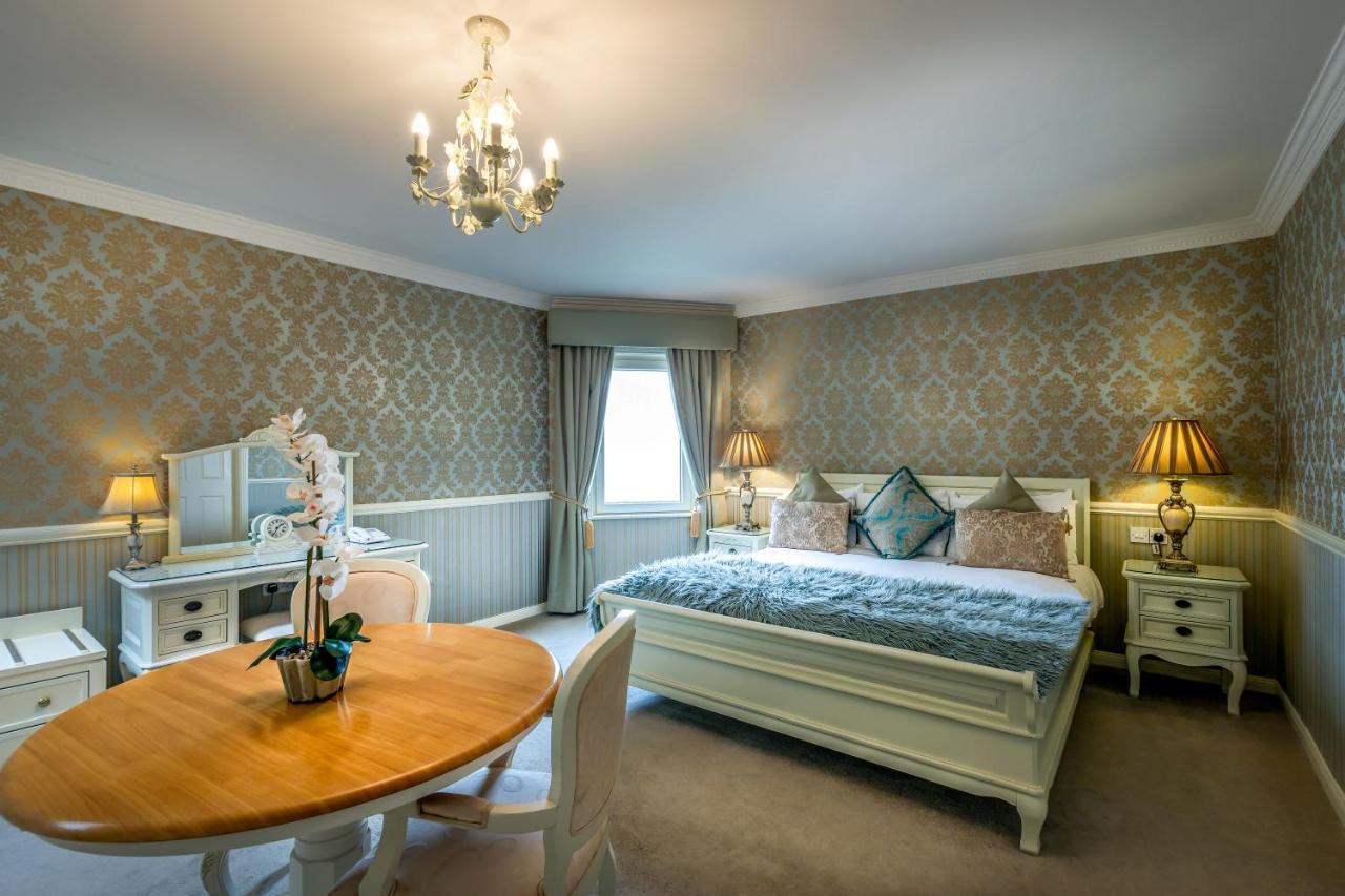 Castle Arch Hotel Trim Bagian luar foto