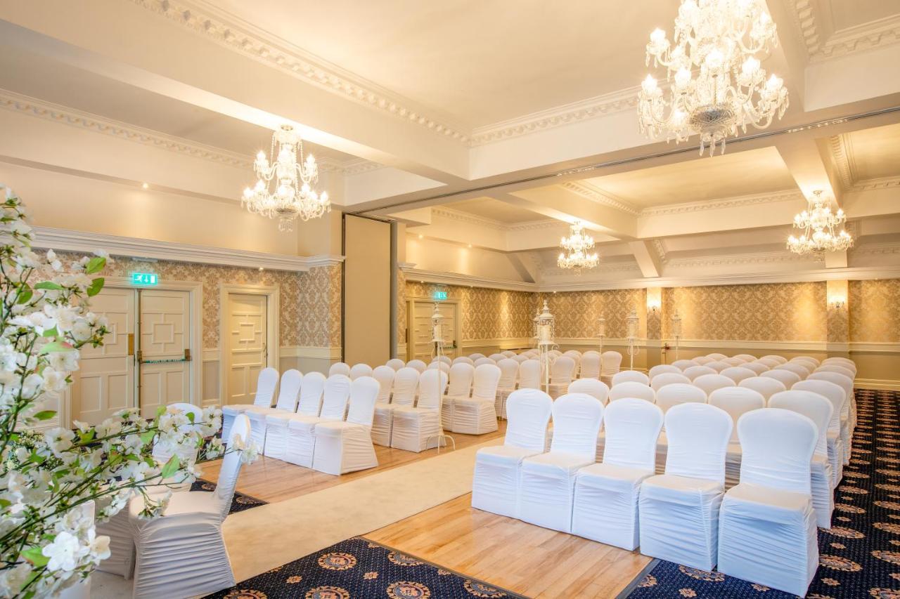 Castle Arch Hotel Trim Bagian luar foto