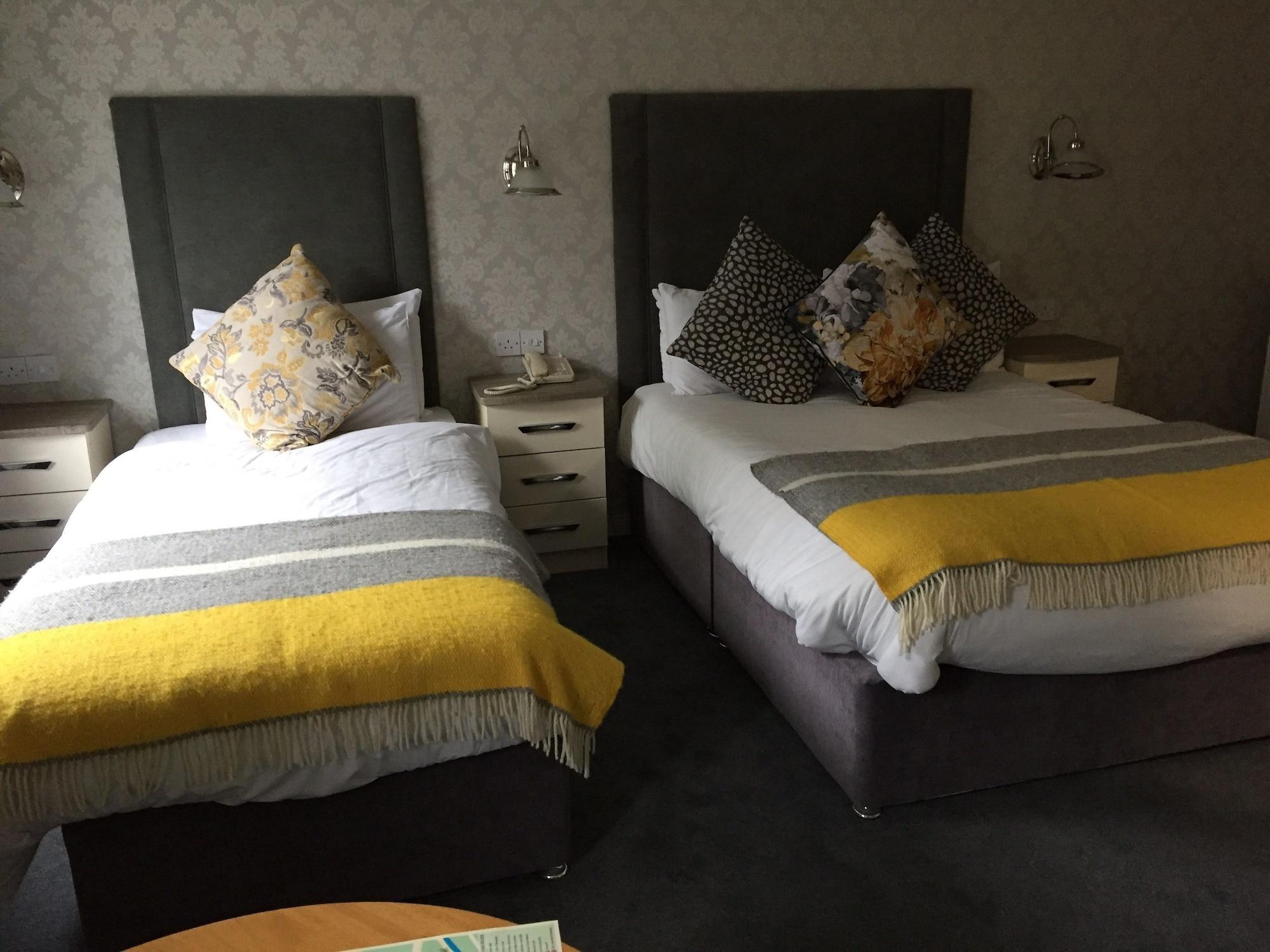 Castle Arch Hotel Trim Bagian luar foto