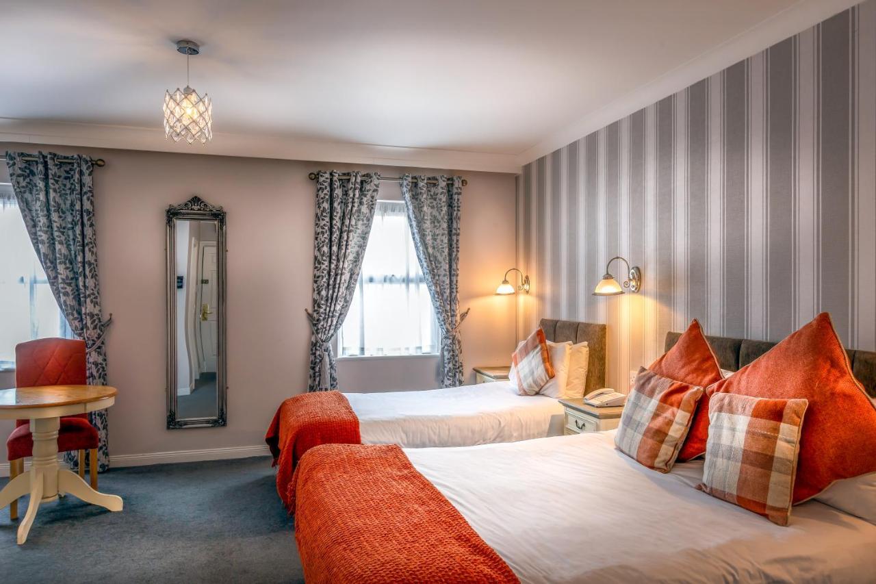 Castle Arch Hotel Trim Bagian luar foto