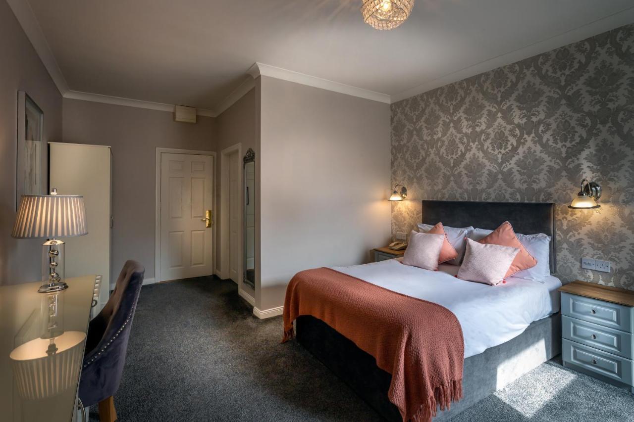 Castle Arch Hotel Trim Bagian luar foto