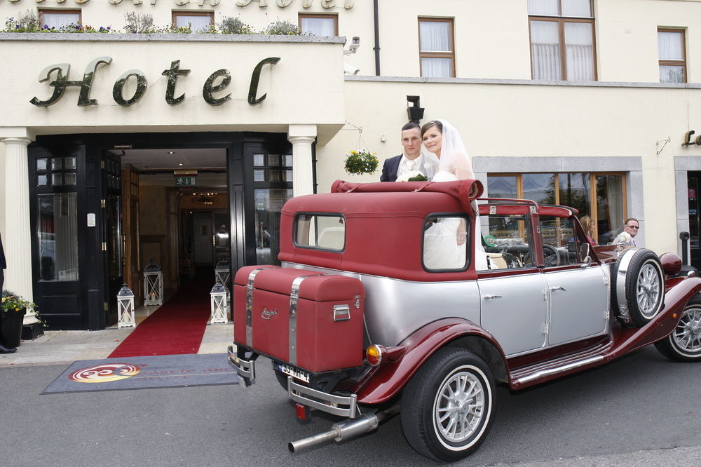 Castle Arch Hotel Trim Bagian luar foto