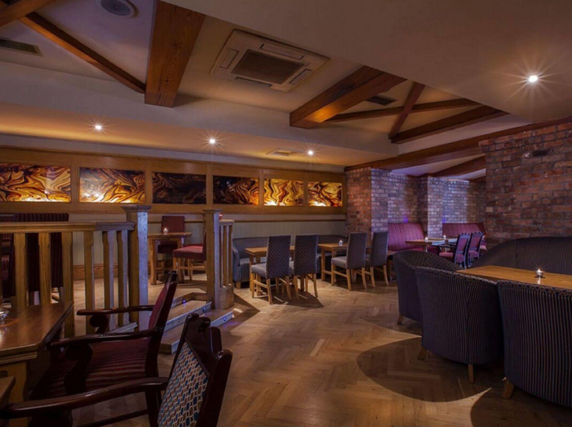 Castle Arch Hotel Trim Bagian luar foto